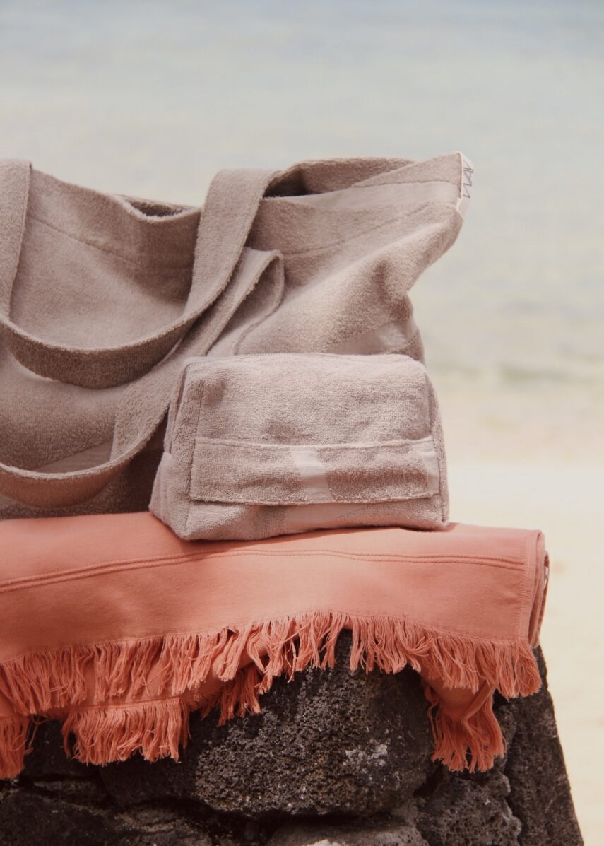 AMALFI POUCH | STONE